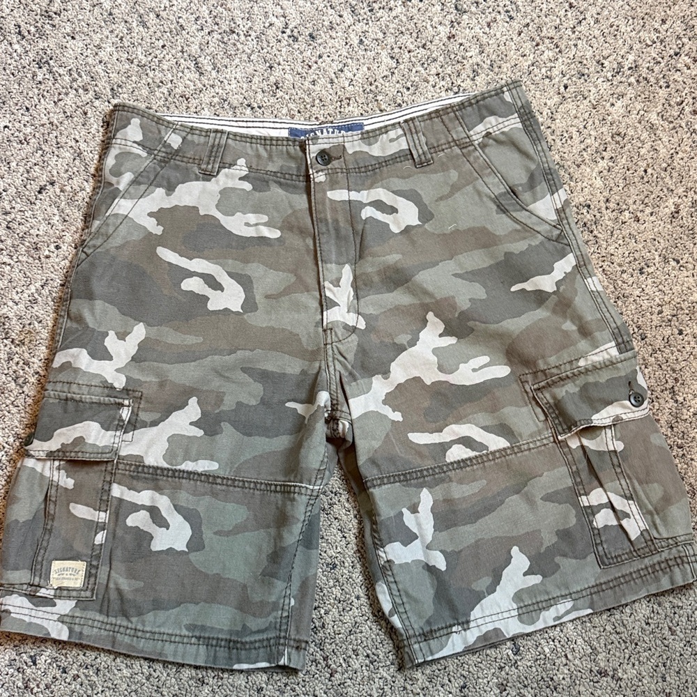 Signature by Levi Strauss Cargo Shorts Camouflage Green Brown Gray Beige Sz 38